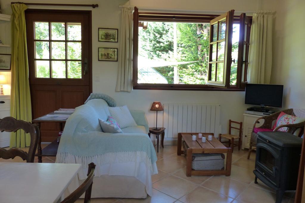 La Flore De Lys, Cottage Ideal Pour 2 Adultes Et 2 Enfants Saint-Jouin-Bruneval ภายนอก รูปภาพ